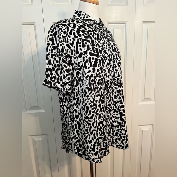 Lita By Ciara Made In Italy Cheeta Print Button Down Size Medium - Picture 5 of 8